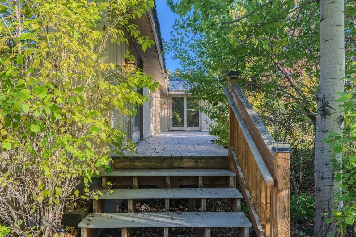 170 Loop Lane, West Yellowstone, Montana 59758, West Yellowstone, Montana 59758, 3 Bedrooms Bedrooms, ,2 BathroomsBathrooms,Residential,For Sale,170 Loop Lane, West Yellowstone, Montana 59758,0,406407