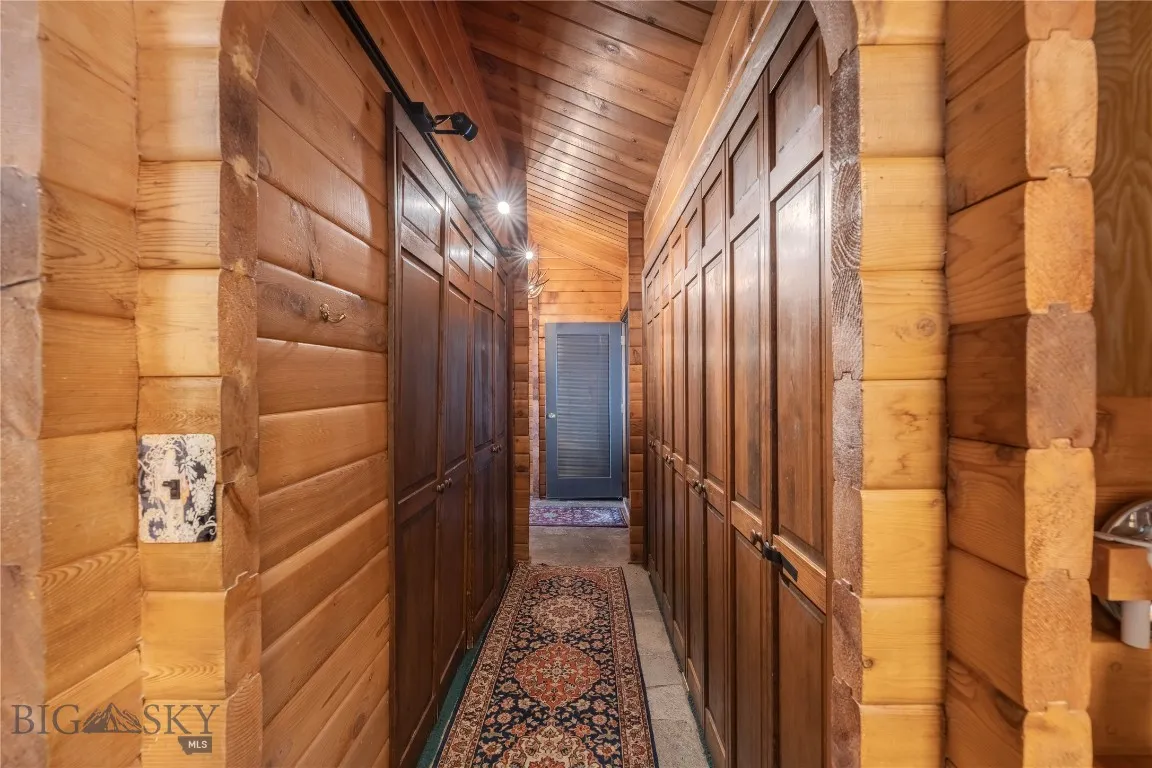 170 Loop Lane, West Yellowstone, Montana 59758, West Yellowstone, Montana 59758, 3 Bedrooms Bedrooms, ,2 BathroomsBathrooms,Residential,For Sale,170 Loop Lane, West Yellowstone, Montana 59758,0,406407