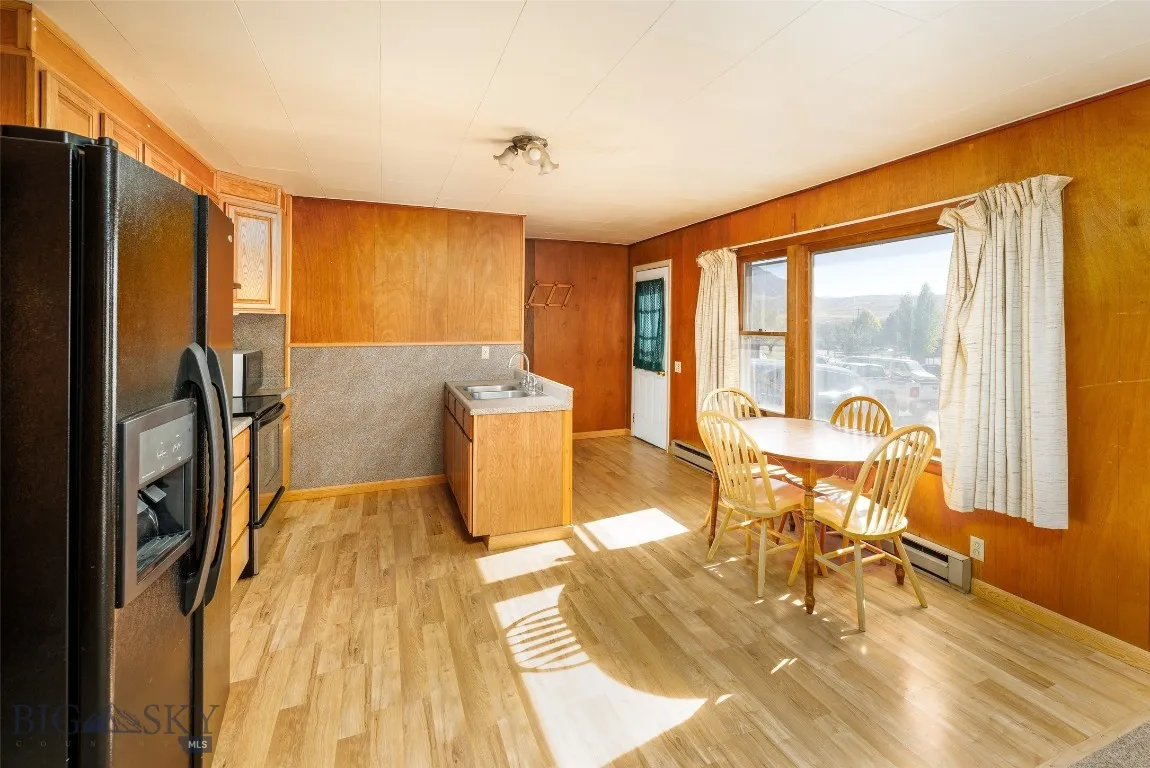 106 Travertine Street, Gardiner, Montana 59030, Gardiner, Montana 59030, 2 Bedrooms Bedrooms, ,1 BathroomBathrooms,Residential,For Sale,106 Travertine Street, Gardiner, Montana 59030,0,406460