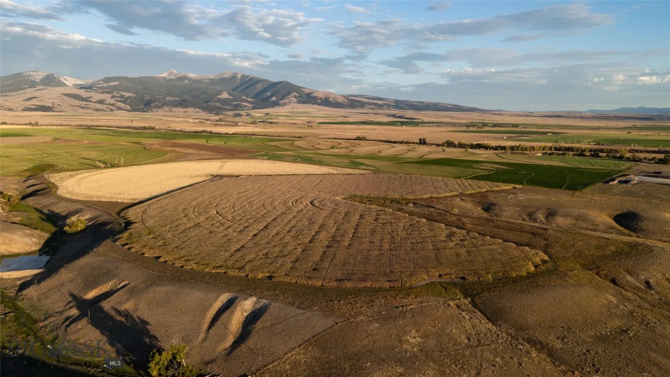 1120 Yellowstone Trail, Deer Lodge, Montana 59722, Deer Lodge, Montana 59722, 3 Bedrooms Bedrooms, ,2 BathroomsBathrooms,Farm,For Sale,1120 Yellowstone Trail, Deer Lodge, Montana 59722,0,406434