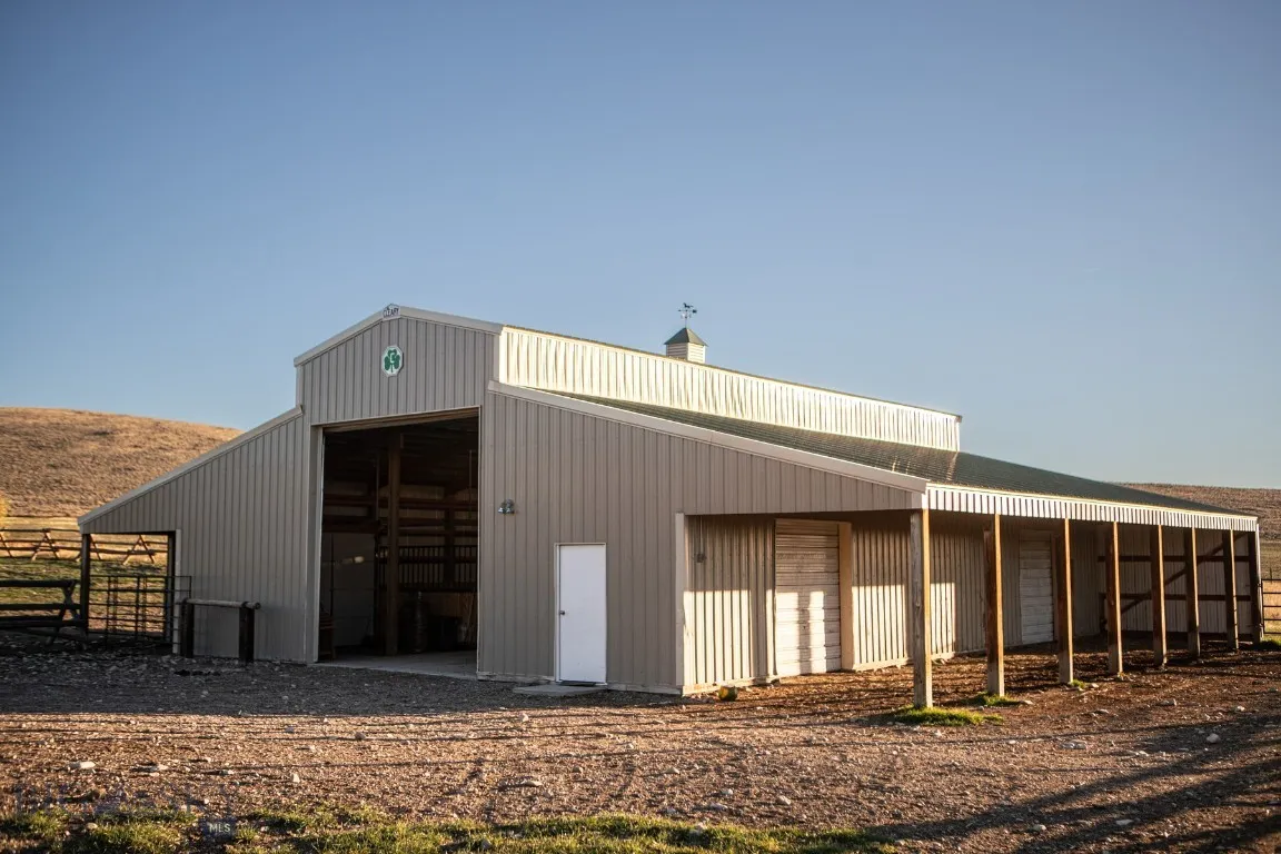 3007 Coyote Creek, Dillon, Montana 59725, Dillon, Montana 59725, 3 Bedrooms Bedrooms, ,2 BathroomsBathrooms,Farm,For Sale,3007 Coyote Creek, Dillon, Montana 59725,0,406303