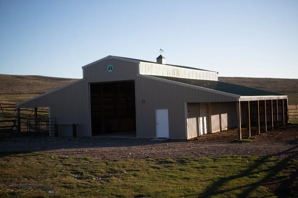 3007 Coyote Creek, Dillon, Montana 59725, Dillon, Montana 59725, 3 Bedrooms Bedrooms, ,2 BathroomsBathrooms,Farm,For Sale,3007 Coyote Creek, Dillon, Montana 59725,0,406303