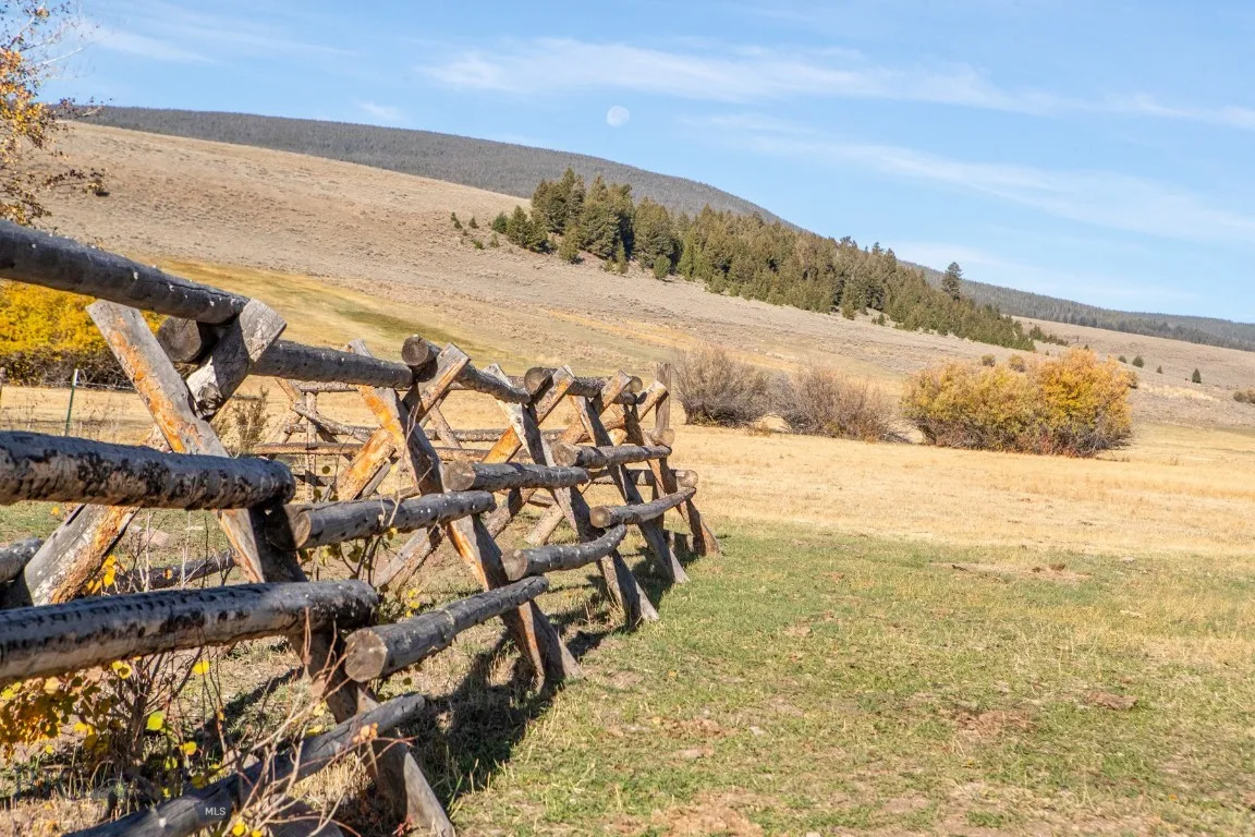 3007 Coyote Creek, Dillon, Montana 59725, Dillon, Montana 59725, 3 Bedrooms Bedrooms, ,2 BathroomsBathrooms,Farm,For Sale,3007 Coyote Creek, Dillon, Montana 59725,0,406303