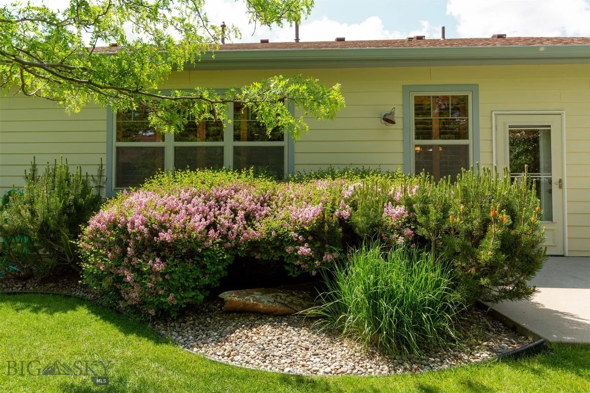 93 Cedar Shade Lane, Bozeman, Montana 59718, Bozeman, Montana 59718, 3 Bedrooms Bedrooms, ,2 BathroomsBathrooms,Residential,For Sale,93 Cedar Shade Lane, Bozeman, Montana 59718,0,406480