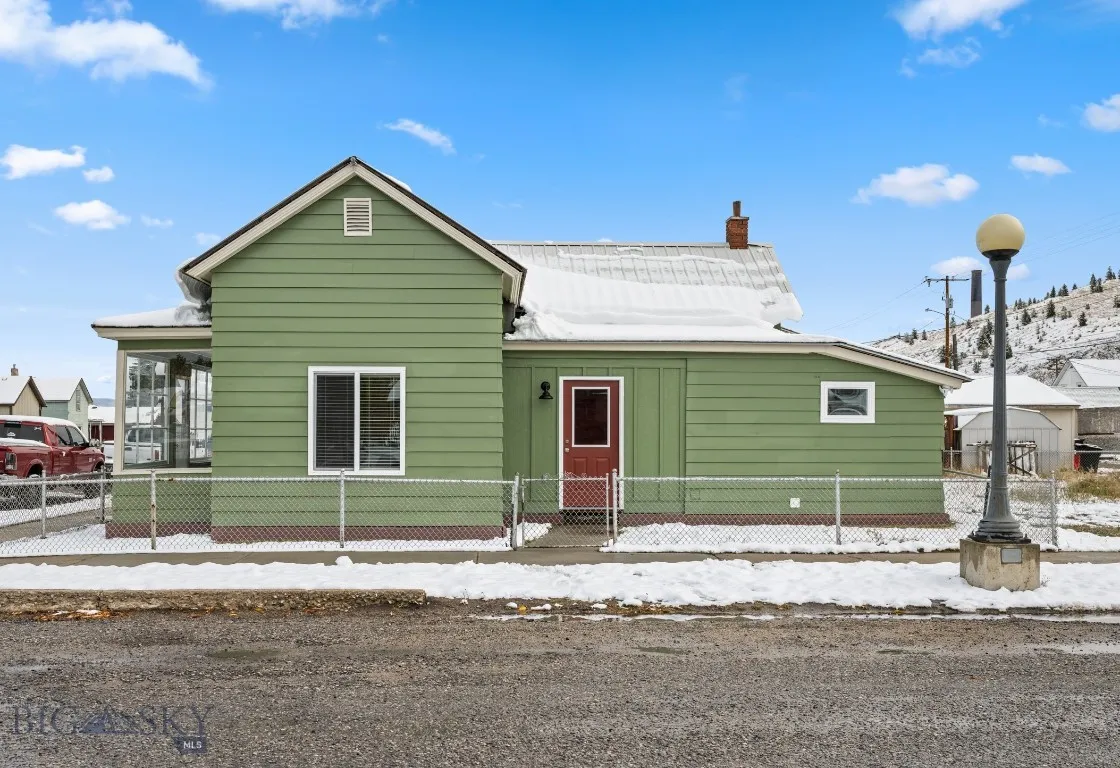 1201 E 5th, Anaconda, Montana 59711, Anaconda, Montana 59711, 2 Bedrooms Bedrooms, ,1 BathroomBathrooms,Residential,For Sale,1201 E 5th, Anaconda, Montana 59711,0,406498