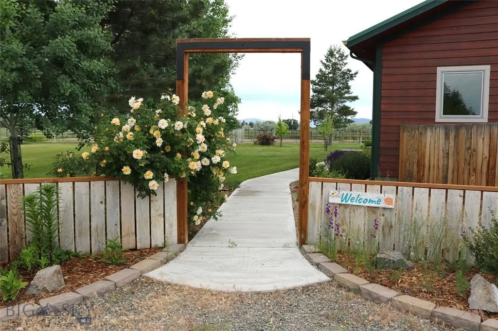 3570 Juniper, Helena, Montana 59602, Helena, Montana 59602, 4 Bedrooms Bedrooms, ,2 BathroomsBathrooms,Residential,For Sale,3570 Juniper, Helena, Montana 59602,0,406490