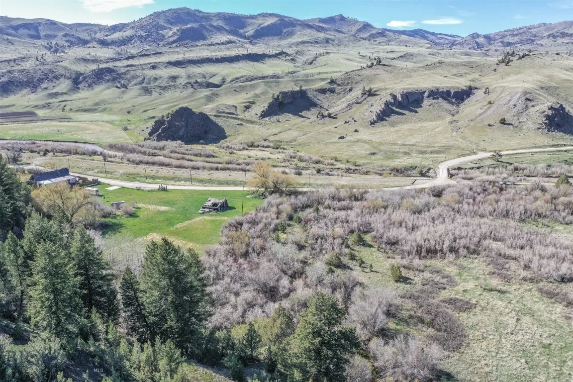 26580 Dry Creek Rd, Belgrade, Montana 59714, Belgrade, Montana 59714, ,Land,For Sale,26580 Dry Creek Rd, Belgrade, Montana 59714,0,406529