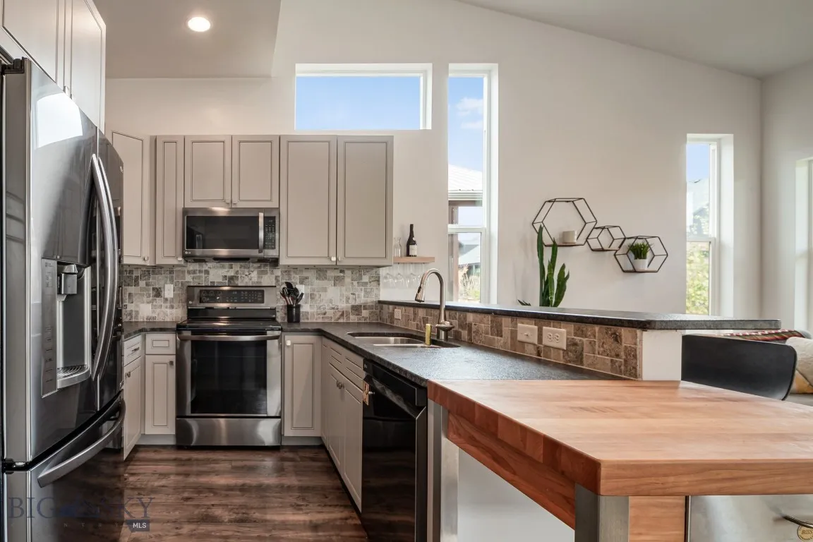 520 Valley Drive, Bozeman, Montana 59718, Bozeman, Montana 59718, 4 Bedrooms Bedrooms, ,3 BathroomsBathrooms,Residential,For Sale,520 Valley Drive, Bozeman, Montana 59718,0,406556