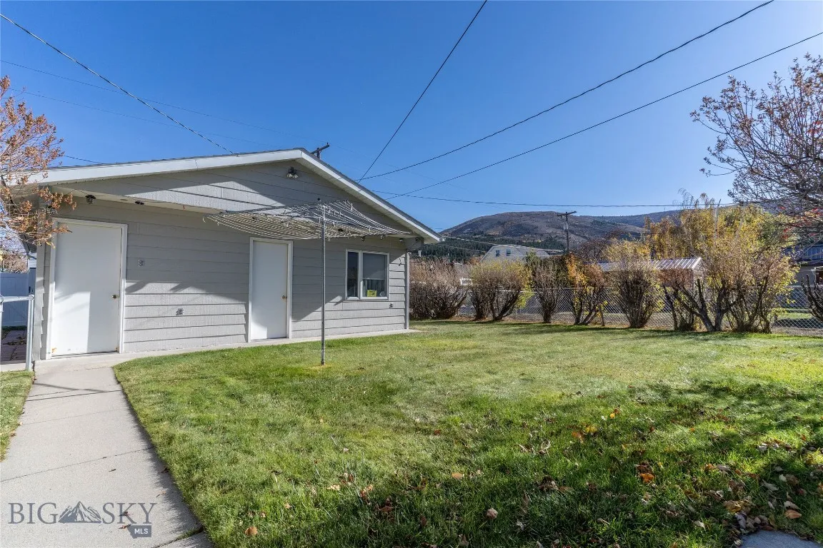 411 Pine Street, Anaconda, Montana 59711, Anaconda, Montana 59711, 4 Bedrooms Bedrooms, ,1 BathroomBathrooms,Residential,For Sale,411 Pine Street, Anaconda, Montana 59711,0,406753