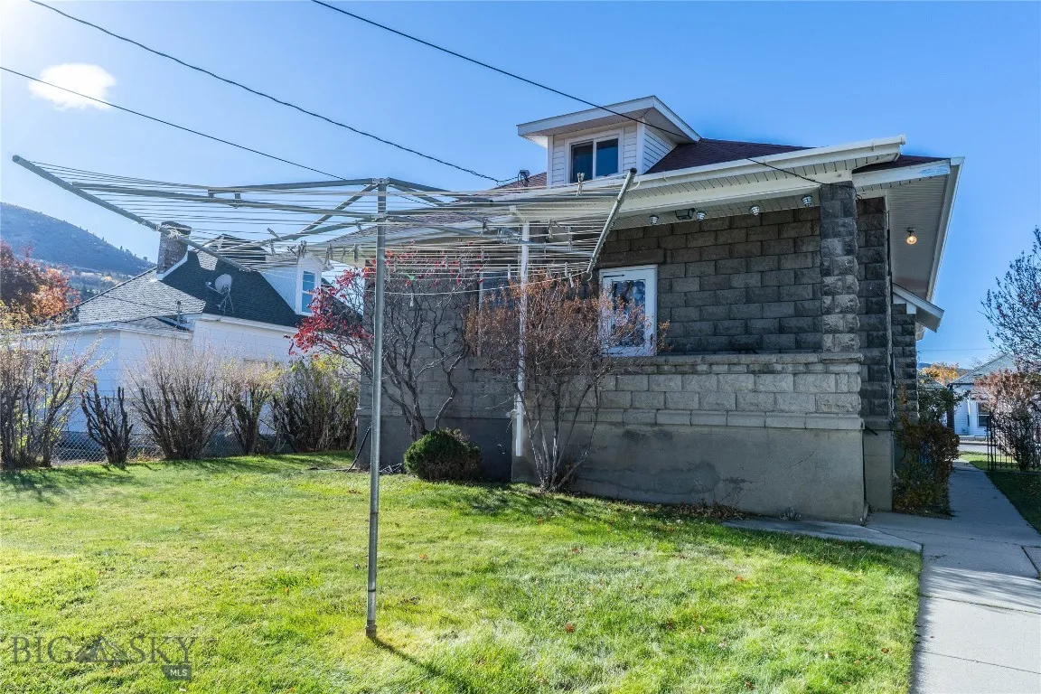 411 Pine Street, Anaconda, Montana 59711, Anaconda, Montana 59711, 4 Bedrooms Bedrooms, ,1 BathroomBathrooms,Residential,For Sale,411 Pine Street, Anaconda, Montana 59711,0,406753