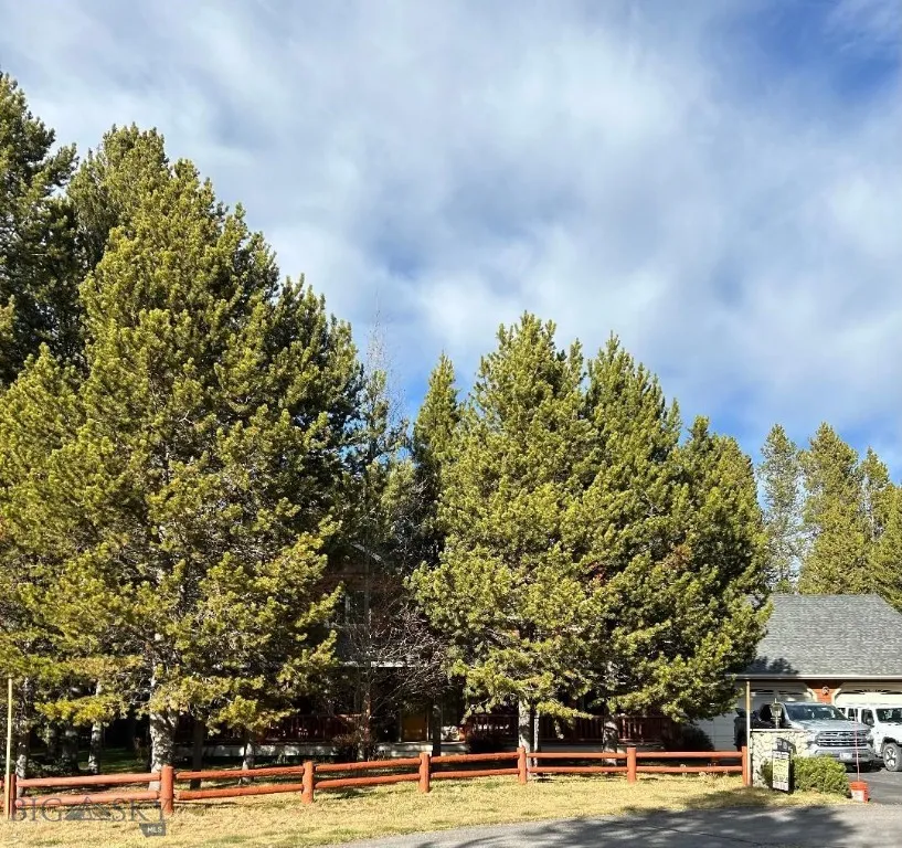 505 Gallatin, West Yellowstone, Montana 59758, West Yellowstone, Montana 59758, 4 Bedrooms Bedrooms, ,3 BathroomsBathrooms,Residential,For Sale,505 Gallatin, West Yellowstone, Montana 59758,0,406847