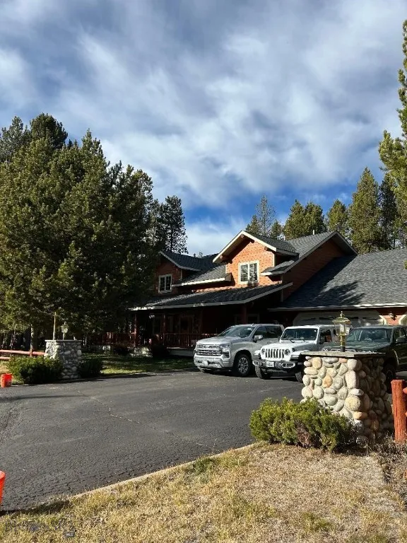 505 Gallatin, West Yellowstone, Montana 59758, West Yellowstone, Montana 59758, 4 Bedrooms Bedrooms, ,3 BathroomsBathrooms,Residential,For Sale,505 Gallatin, West Yellowstone, Montana 59758,0,406847