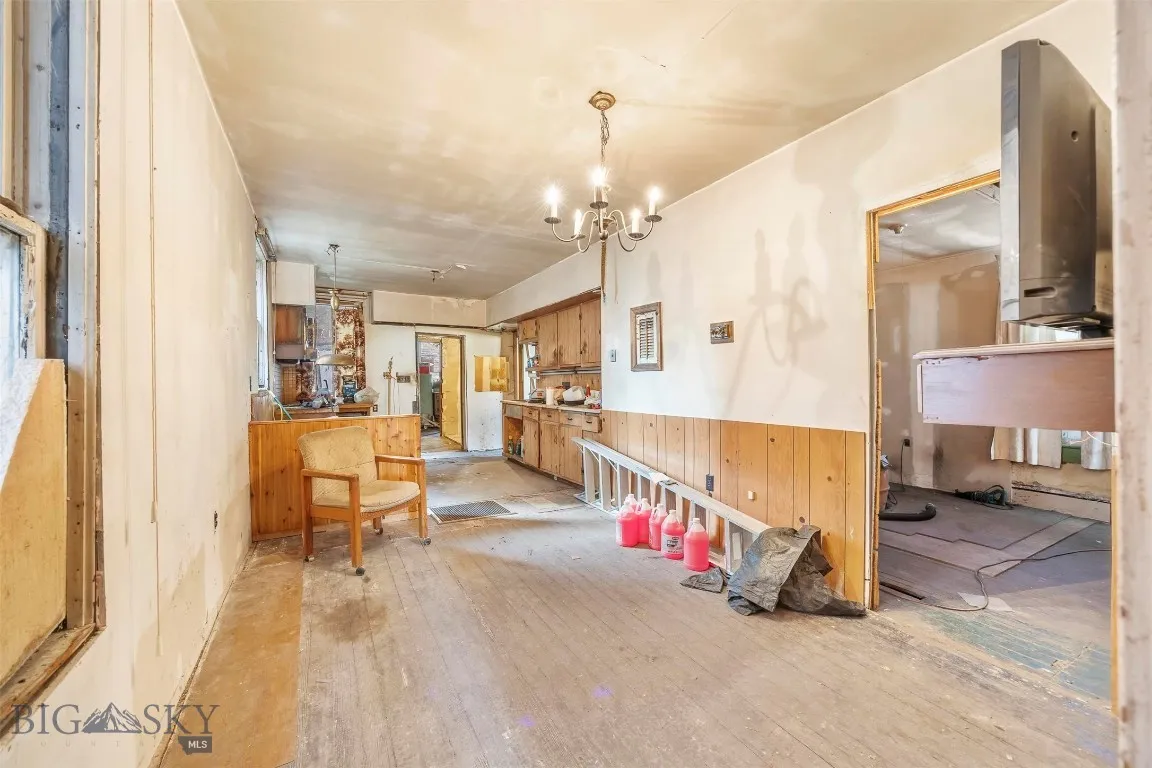 225 S Dakota, Butte, Montana 59701, Butte, Montana 59701, 3 Bedrooms Bedrooms, ,1 BathroomBathrooms,Residential,For Sale,225 S Dakota, Butte, Montana 59701,0,407033