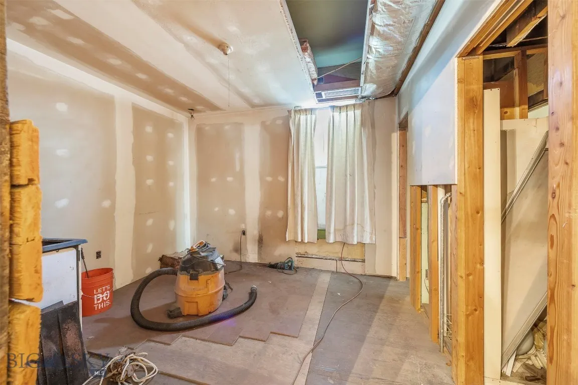225 S Dakota, Butte, Montana 59701, Butte, Montana 59701, 3 Bedrooms Bedrooms, ,1 BathroomBathrooms,Residential,For Sale,225 S Dakota, Butte, Montana 59701,0,407033