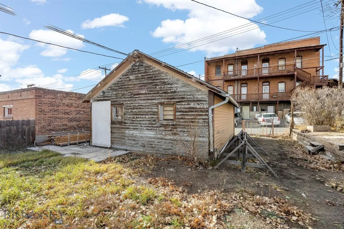 225 S Dakota, Butte, Montana 59701, Butte, Montana 59701, 3 Bedrooms Bedrooms, ,1 BathroomBathrooms,Residential,For Sale,225 S Dakota, Butte, Montana 59701,0,407033