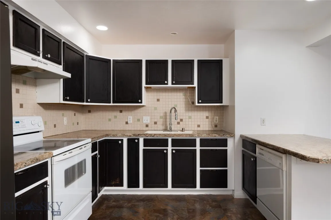 1140 N 27th Avenue 2, Bozeman, Montana 59718, Bozeman, Montana 59718, 3 Bedrooms Bedrooms, ,1 BathroomBathrooms,Residential,For Sale,1140 N 27th Avenue 2, Bozeman, Montana 59718,0,407086