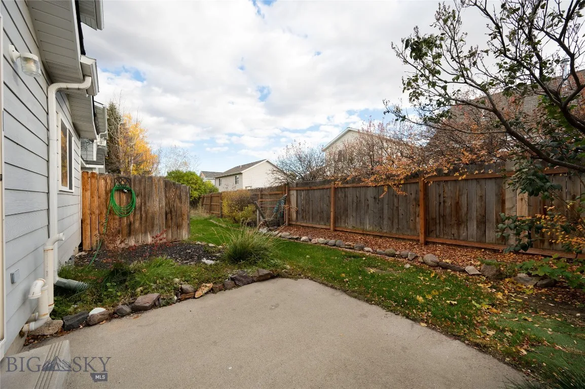 1140 N 27th Avenue 2, Bozeman, Montana 59718, Bozeman, Montana 59718, 3 Bedrooms Bedrooms, ,1 BathroomBathrooms,Residential,For Sale,1140 N 27th Avenue 2, Bozeman, Montana 59718,0,407086