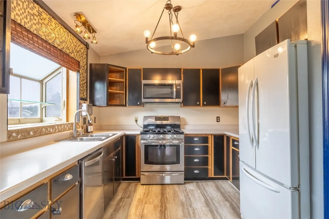 9 Hilltop Drive, Clancy, Montana 59634, Clancy, Montana 59634, 3 Bedrooms Bedrooms, ,2 BathroomsBathrooms,Residential,For Sale,9 Hilltop Drive, Clancy, Montana 59634,0,407017