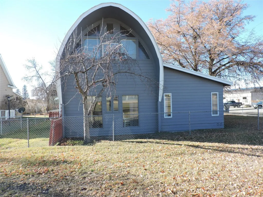110 E Hamilton, Sheridan, Montana 59749, Sheridan, Montana 59749, 4 Bedrooms Bedrooms, ,1 BathroomBathrooms,Residential,For Sale,110 E Hamilton, Sheridan, Montana 59749,0,407205