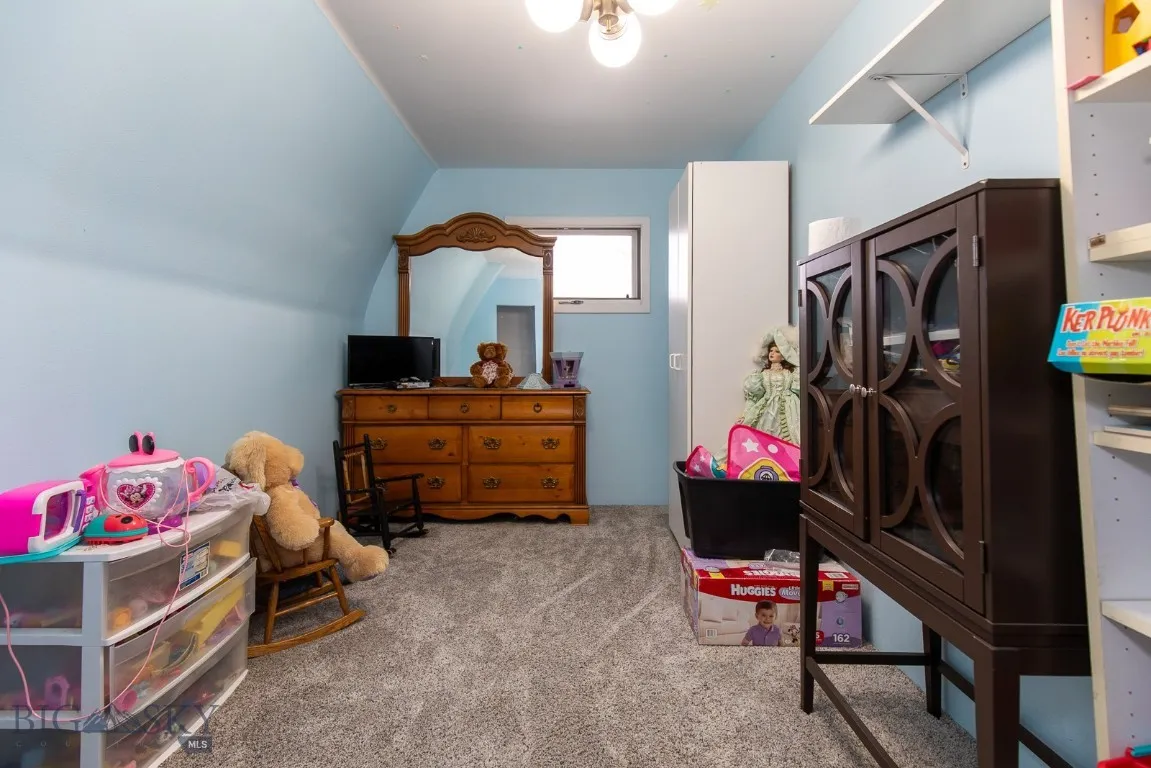 Upstairs Bedroom 2