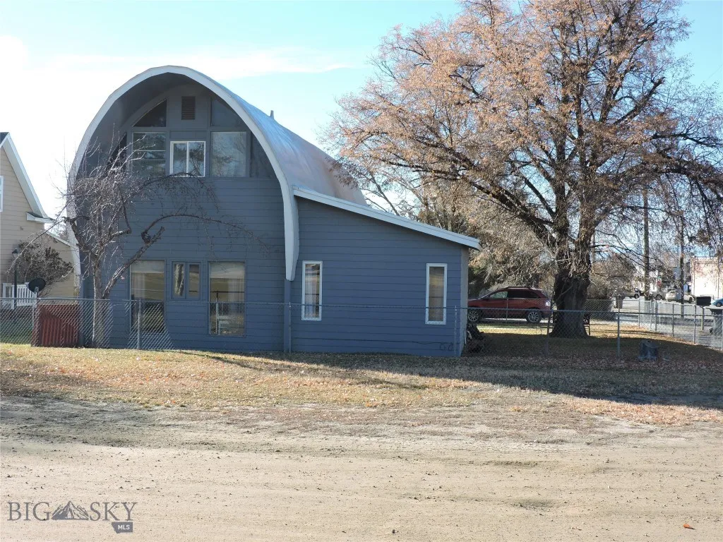 110 E Hamilton, Sheridan, Montana 59749, Sheridan, Montana 59749, 4 Bedrooms Bedrooms, ,1 BathroomBathrooms,Residential,For Sale,110 E Hamilton, Sheridan, Montana 59749,0,407205