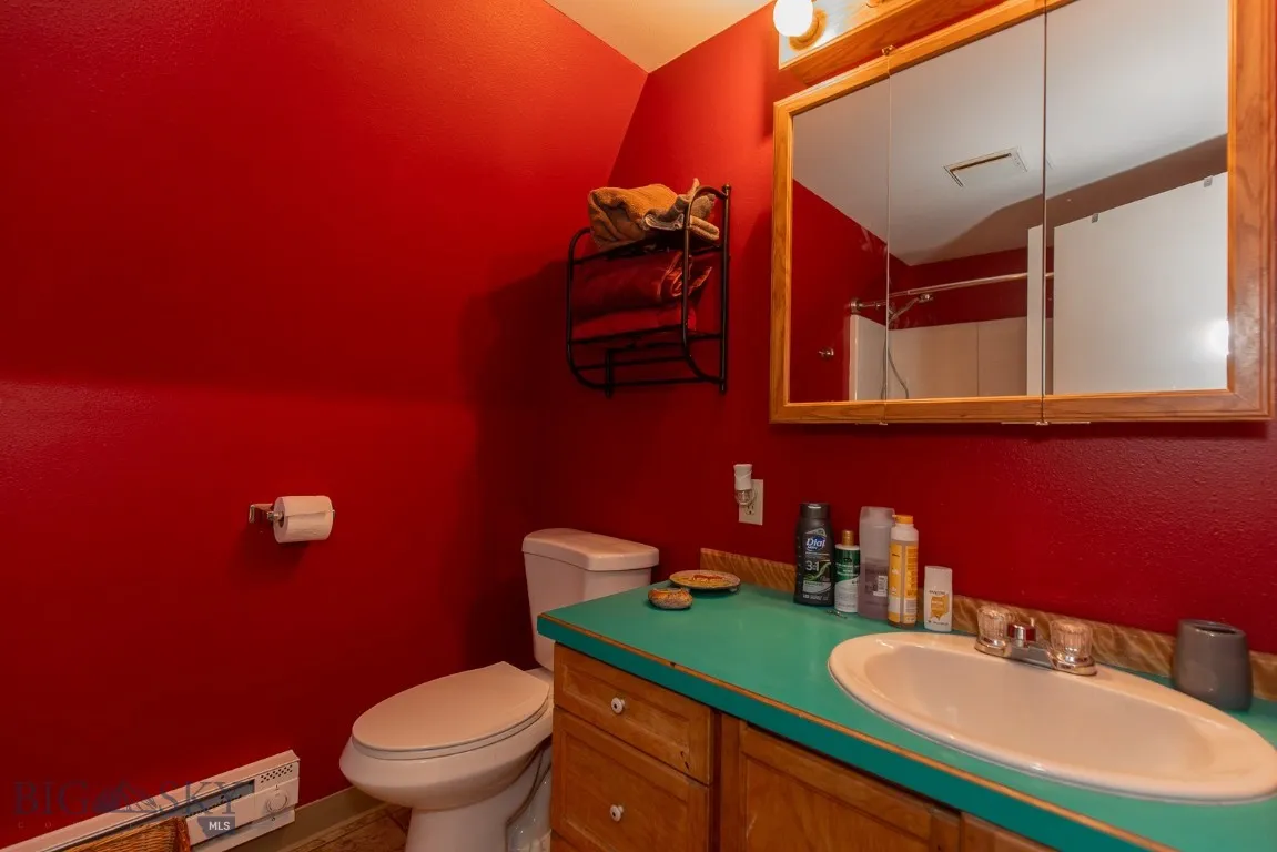 Upstairs Full Bath