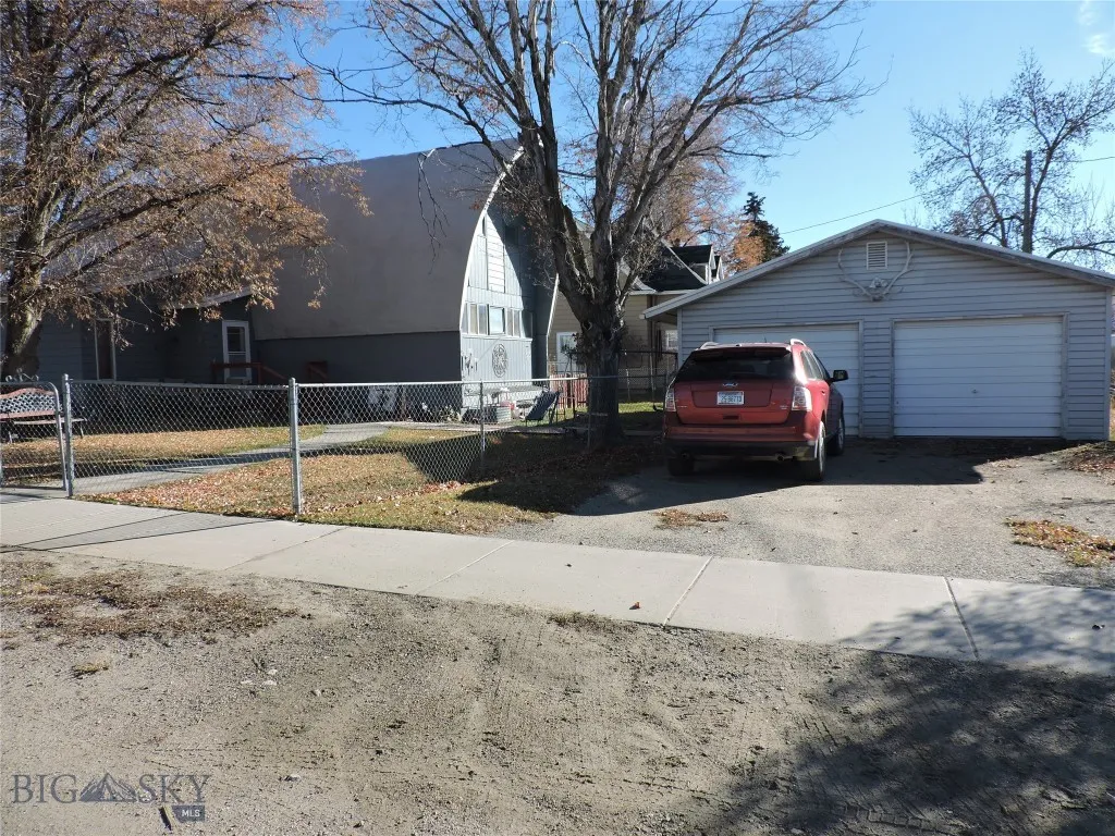 110 E Hamilton, Sheridan, Montana 59749, Sheridan, Montana 59749, 4 Bedrooms Bedrooms, ,1 BathroomBathrooms,Residential,For Sale,110 E Hamilton, Sheridan, Montana 59749,0,407205