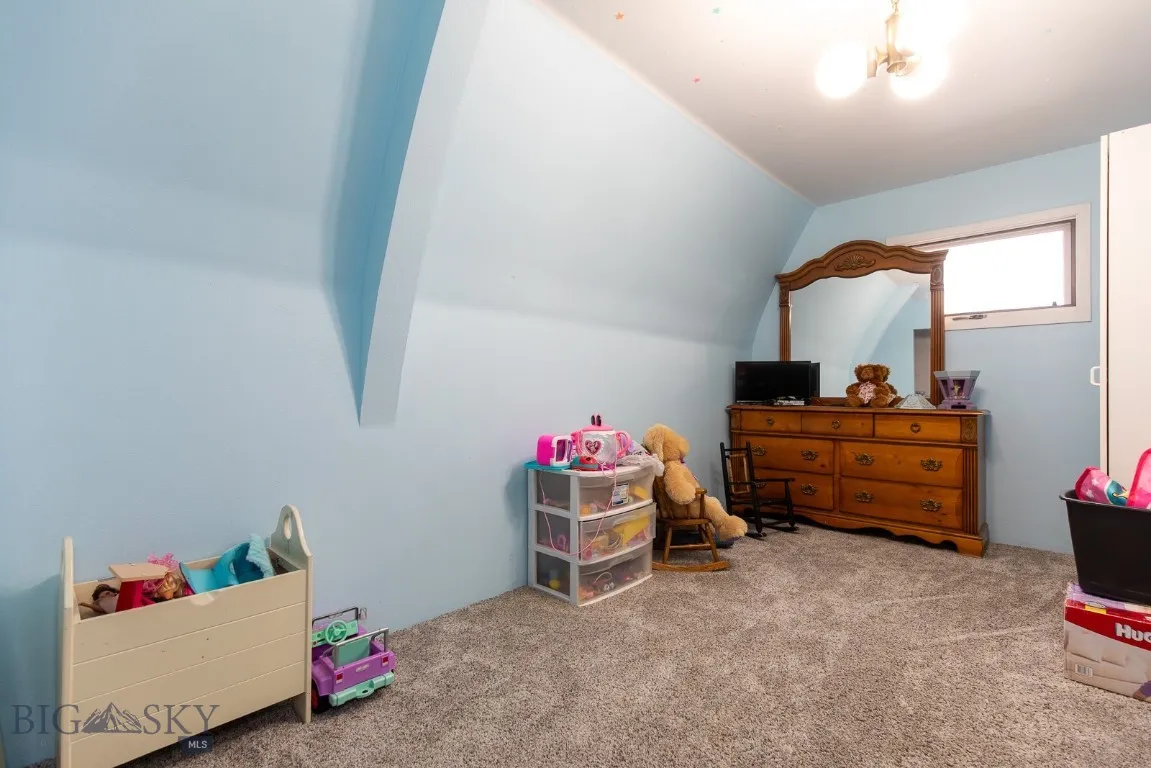 Upstairs Bedroom 2
