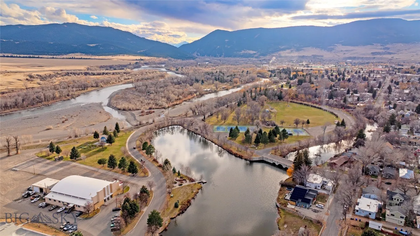 624 N 2nd Street N, Livingston, Montana 59047, Livingston, Montana 59047, 4 Bedrooms Bedrooms, ,1 BathroomBathrooms,Residential,For Sale,624 N 2nd Street N, Livingston, Montana 59047,0,407273