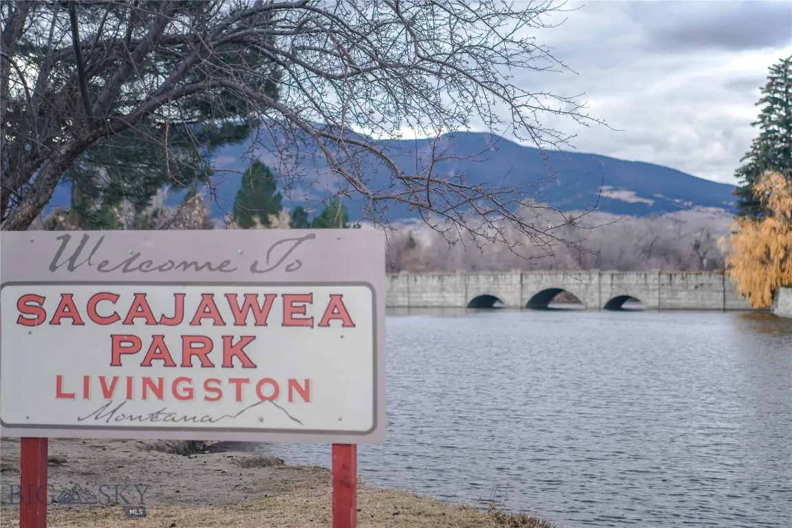624 N 2nd Street N, Livingston, Montana 59047, Livingston, Montana 59047, 4 Bedrooms Bedrooms, ,1 BathroomBathrooms,Residential,For Sale,624 N 2nd Street N, Livingston, Montana 59047,0,407273