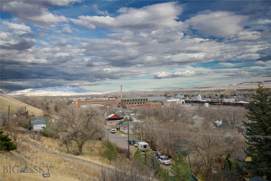 624 N 2nd Street N, Livingston, Montana 59047, Livingston, Montana 59047, 4 Bedrooms Bedrooms, ,1 BathroomBathrooms,Residential,For Sale,624 N 2nd Street N, Livingston, Montana 59047,0,407273