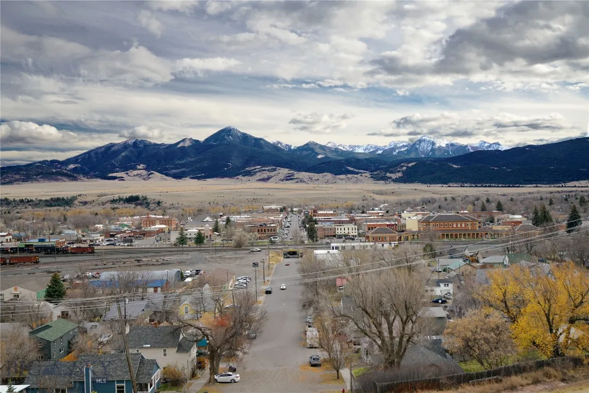 624 N 2nd Street N, Livingston, Montana 59047, Livingston, Montana 59047, 4 Bedrooms Bedrooms, ,1 BathroomBathrooms,Residential,For Sale,624 N 2nd Street N, Livingston, Montana 59047,0,407273