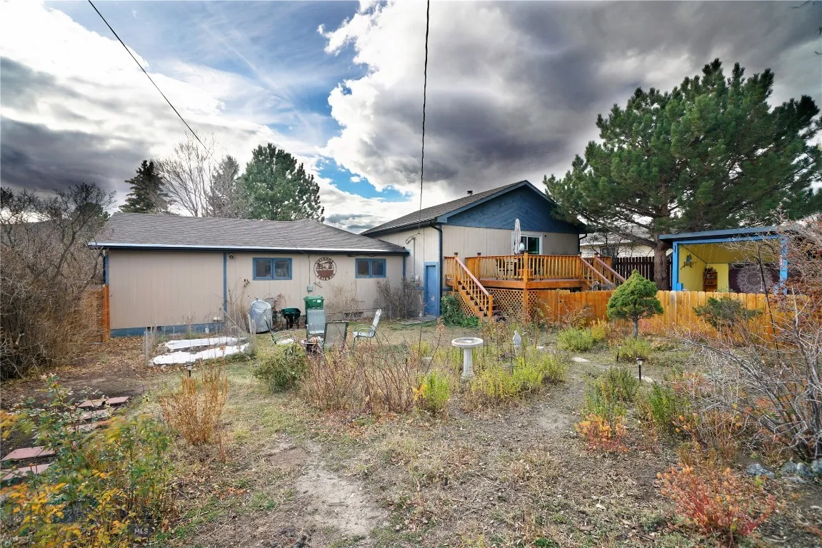 624 N 2nd Street N, Livingston, Montana 59047, Livingston, Montana 59047, 4 Bedrooms Bedrooms, ,1 BathroomBathrooms,Residential,For Sale,624 N 2nd Street N, Livingston, Montana 59047,0,407273