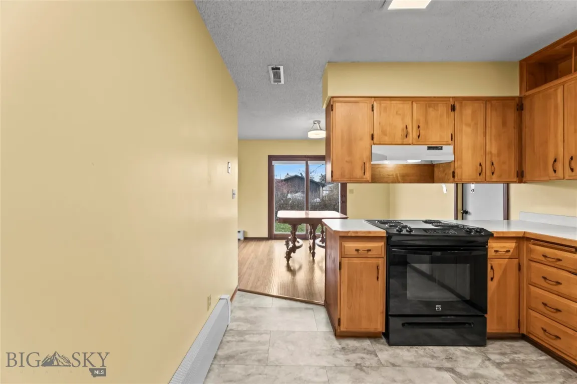 526 N 10th, Bozeman, Montana 59715, Bozeman, Montana 59715, 4 Bedrooms Bedrooms, ,2 BathroomsBathrooms,Residential,For Sale,526 N 10th, Bozeman, Montana 59715,0,407279