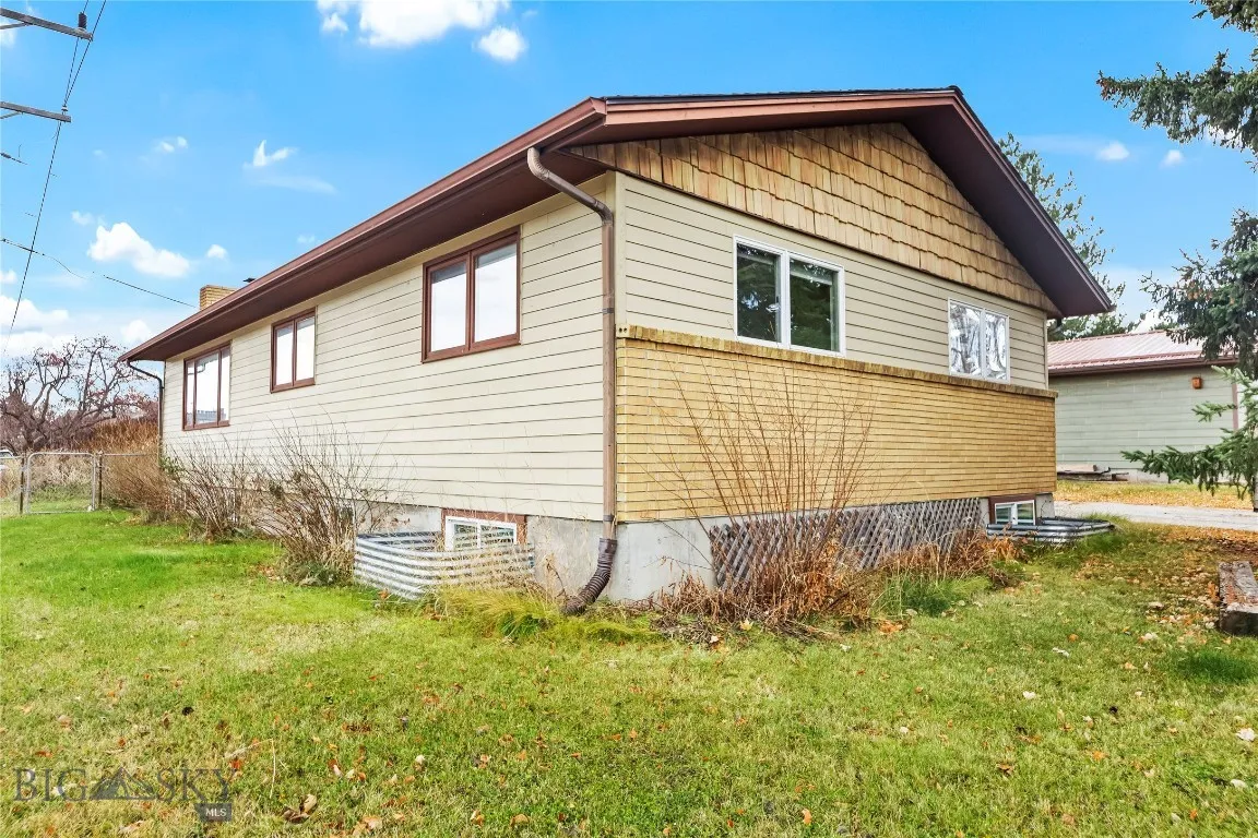 526 N 10th, Bozeman, Montana 59715, Bozeman, Montana 59715, 4 Bedrooms Bedrooms, ,2 BathroomsBathrooms,Residential,For Sale,526 N 10th, Bozeman, Montana 59715,0,407279