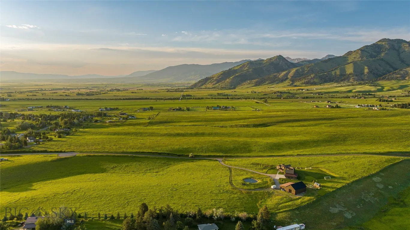 555 Glory Lane, Bozeman, Montana 59715, Bozeman, Montana 59715, 4 Bedrooms Bedrooms, ,3 BathroomsBathrooms,Residential,For Sale,555 Glory Lane, Bozeman, Montana 59715,0,407650