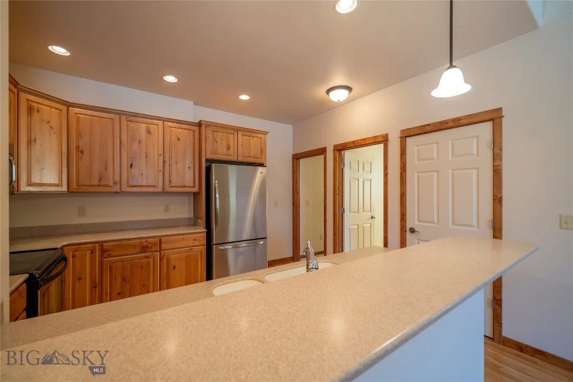 2358 W Beall 1, Bozeman, Montana 59718, Bozeman, Montana 59718, 3 Bedrooms Bedrooms, ,2 BathroomsBathrooms,Residential,For Sale,2358 W Beall 1, Bozeman, Montana 59718,0,407771