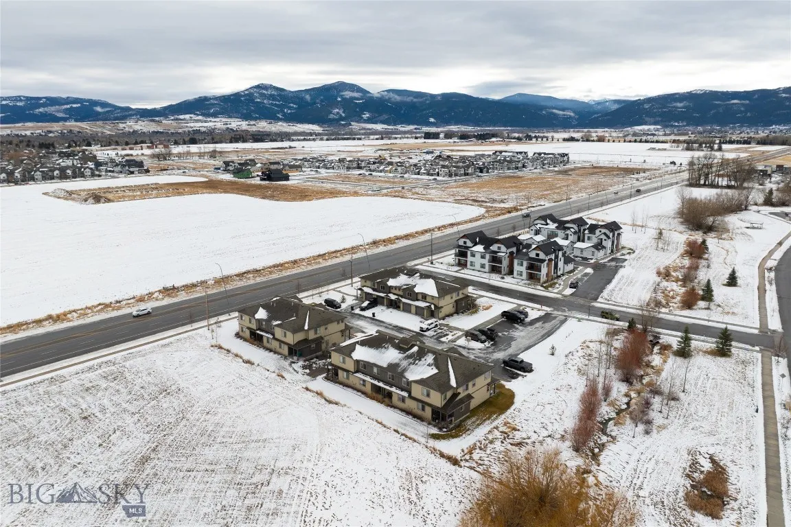 1935 Southbridge Drive B, Bozeman, Montana 59718, Bozeman, Montana 59718, 3 Bedrooms Bedrooms, ,2 BathroomsBathrooms,Residential,For Sale,1935 Southbridge Drive B, Bozeman, Montana 59718,0,407748