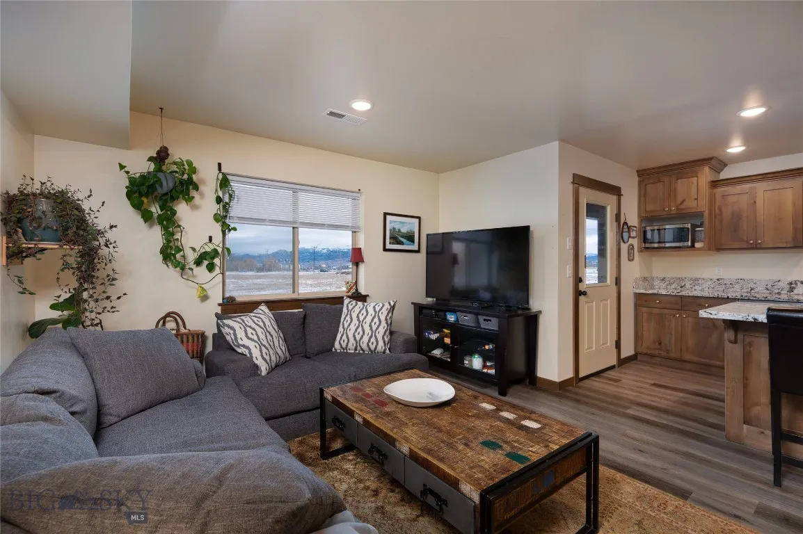 1935 Southbridge Drive B, Bozeman, Montana 59718, Bozeman, Montana 59718, 3 Bedrooms Bedrooms, ,2 BathroomsBathrooms,Residential,For Sale,1935 Southbridge Drive B, Bozeman, Montana 59718,0,407748