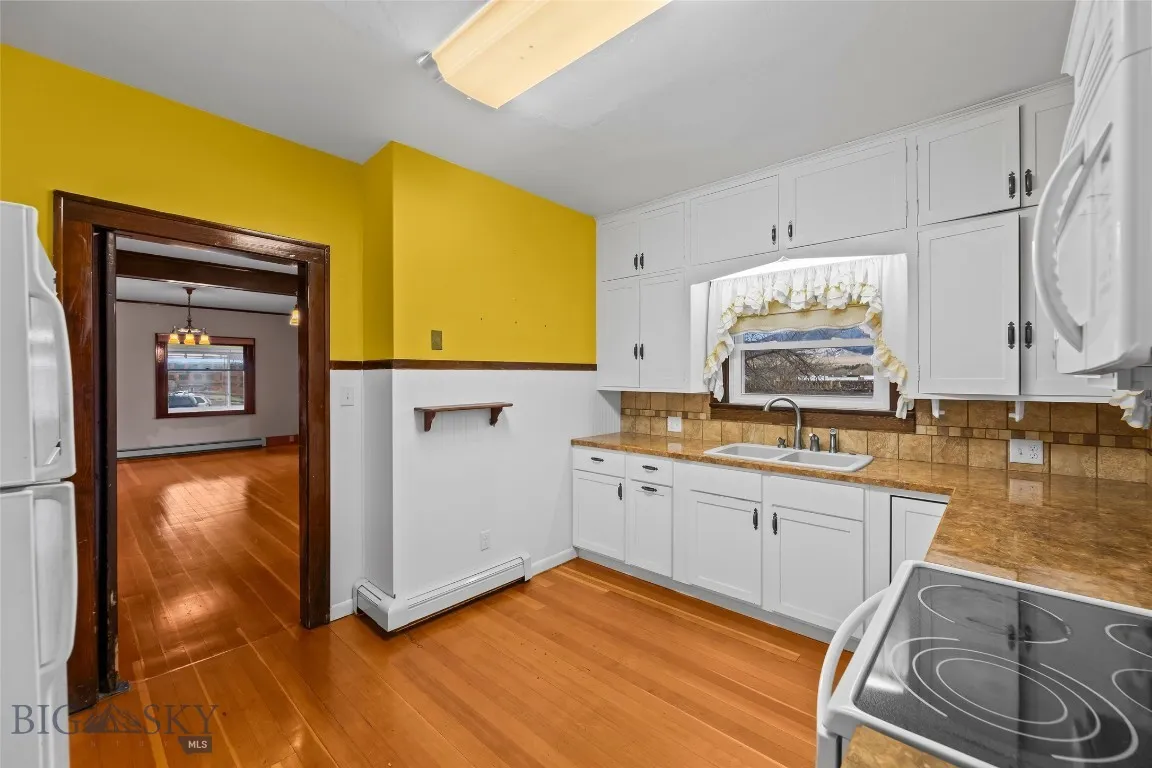 405 N C Street, Livingston, Montana 59047, Livingston, Montana 59047, 2 Bedrooms Bedrooms, ,1 BathroomBathrooms,Residential,For Sale,405 N C Street, Livingston, Montana 59047,0,407856
