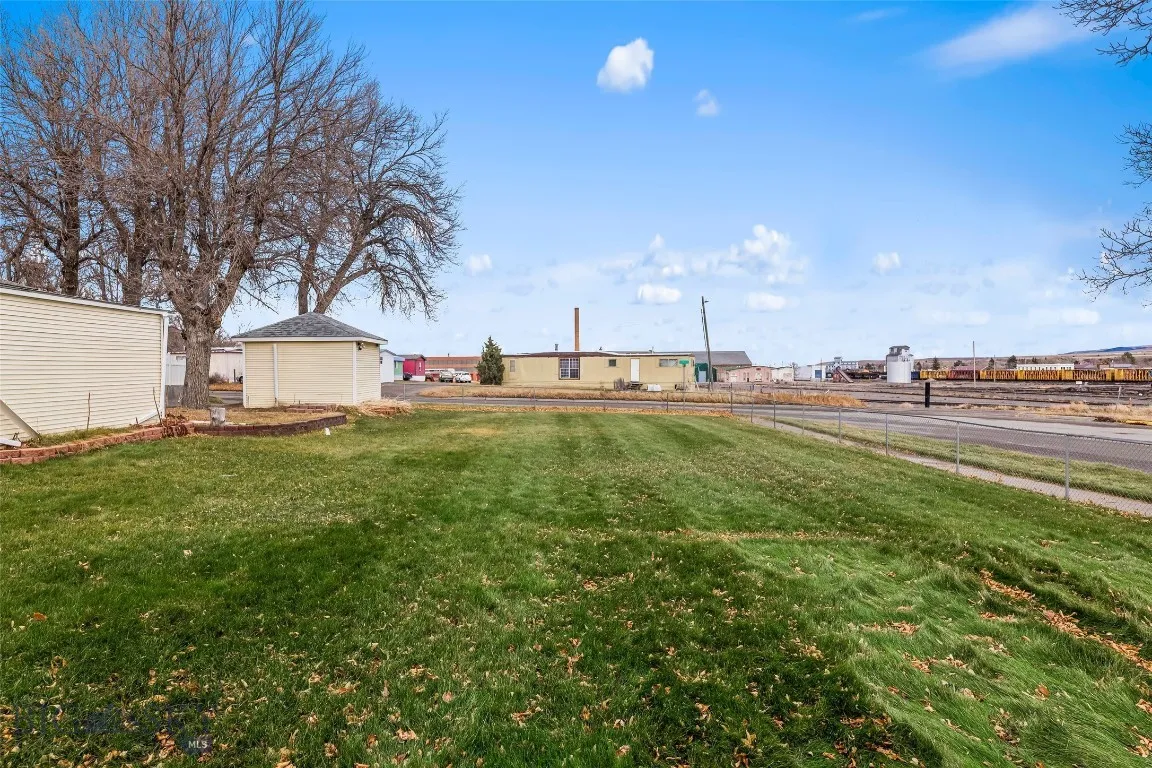 405 N C Street, Livingston, Montana 59047, Livingston, Montana 59047, 2 Bedrooms Bedrooms, ,1 BathroomBathrooms,Residential,For Sale,405 N C Street, Livingston, Montana 59047,0,407856