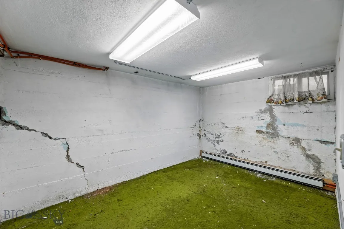 405 N C Street, Livingston, Montana 59047, Livingston, Montana 59047, 2 Bedrooms Bedrooms, ,1 BathroomBathrooms,Residential,For Sale,405 N C Street, Livingston, Montana 59047,0,407856