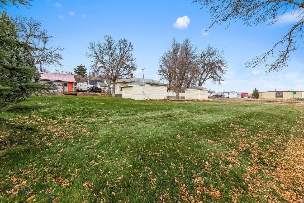 405 N C Street, Livingston, Montana 59047, Livingston, Montana 59047, 2 Bedrooms Bedrooms, ,1 BathroomBathrooms,Residential,For Sale,405 N C Street, Livingston, Montana 59047,0,407856