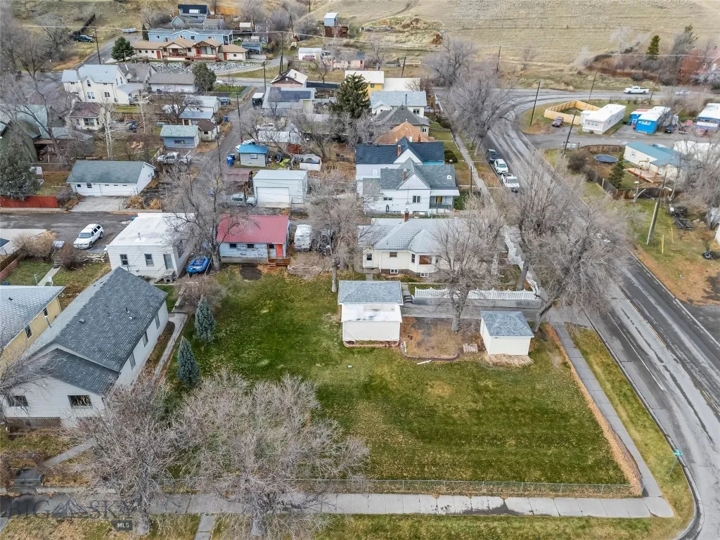 405 N C Street, Livingston, Montana 59047, Livingston, Montana 59047, 2 Bedrooms Bedrooms, ,1 BathroomBathrooms,Residential,For Sale,405 N C Street, Livingston, Montana 59047,0,407856