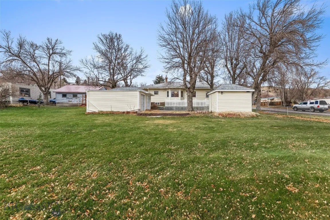 405 N C Street, Livingston, Montana 59047, Livingston, Montana 59047, 2 Bedrooms Bedrooms, ,1 BathroomBathrooms,Residential,For Sale,405 N C Street, Livingston, Montana 59047,0,407856