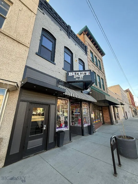 114 W Park 114a, Butte, Montana 59701, Butte, Montana 59701, 1 Bedroom Bedrooms, ,1 BathroomBathrooms,Residential,For Sale,114 W Park 114a, Butte, Montana 59701,0,408049