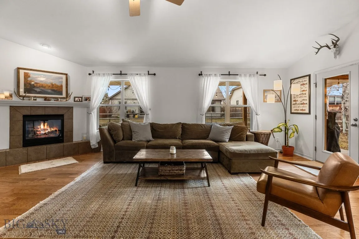1142 New Holland, Bozeman, Montana 59718, Bozeman, Montana 59718, 3 Bedrooms Bedrooms, ,2 BathroomsBathrooms,Residential,For Sale,1142 New Holland, Bozeman, Montana 59718,0,408052