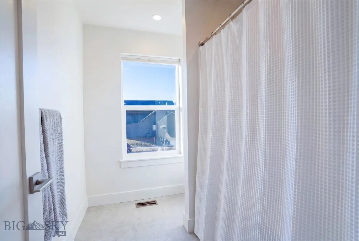 18 Arrow Peak Court, Bozeman, Montana 59718, Bozeman, Montana 59718, 4 Bedrooms Bedrooms, ,2 BathroomsBathrooms,Residential,For Sale,18 Arrow Peak Court, Bozeman, Montana 59718,0,407967