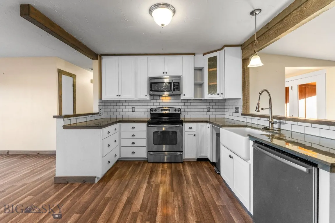 92 E Rosebud Avenue, Belgrade, Montana 59714, Belgrade, Montana 59714, 3 Bedrooms Bedrooms, ,2 BathroomsBathrooms,Residential,For Sale,92 E Rosebud Avenue, Belgrade, Montana 59714,0,408065