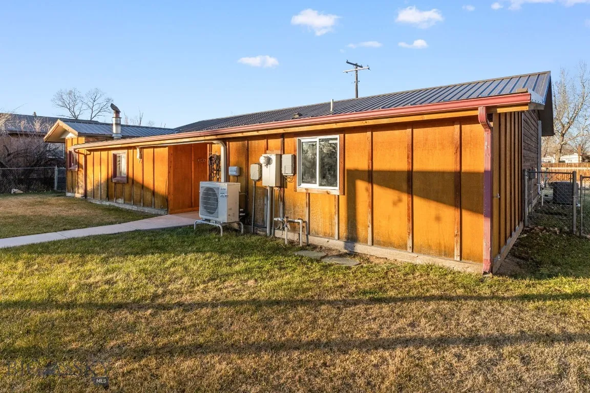 92 E Rosebud Avenue, Belgrade, Montana 59714, Belgrade, Montana 59714, 3 Bedrooms Bedrooms, ,2 BathroomsBathrooms,Residential,For Sale,92 E Rosebud Avenue, Belgrade, Montana 59714,0,408065